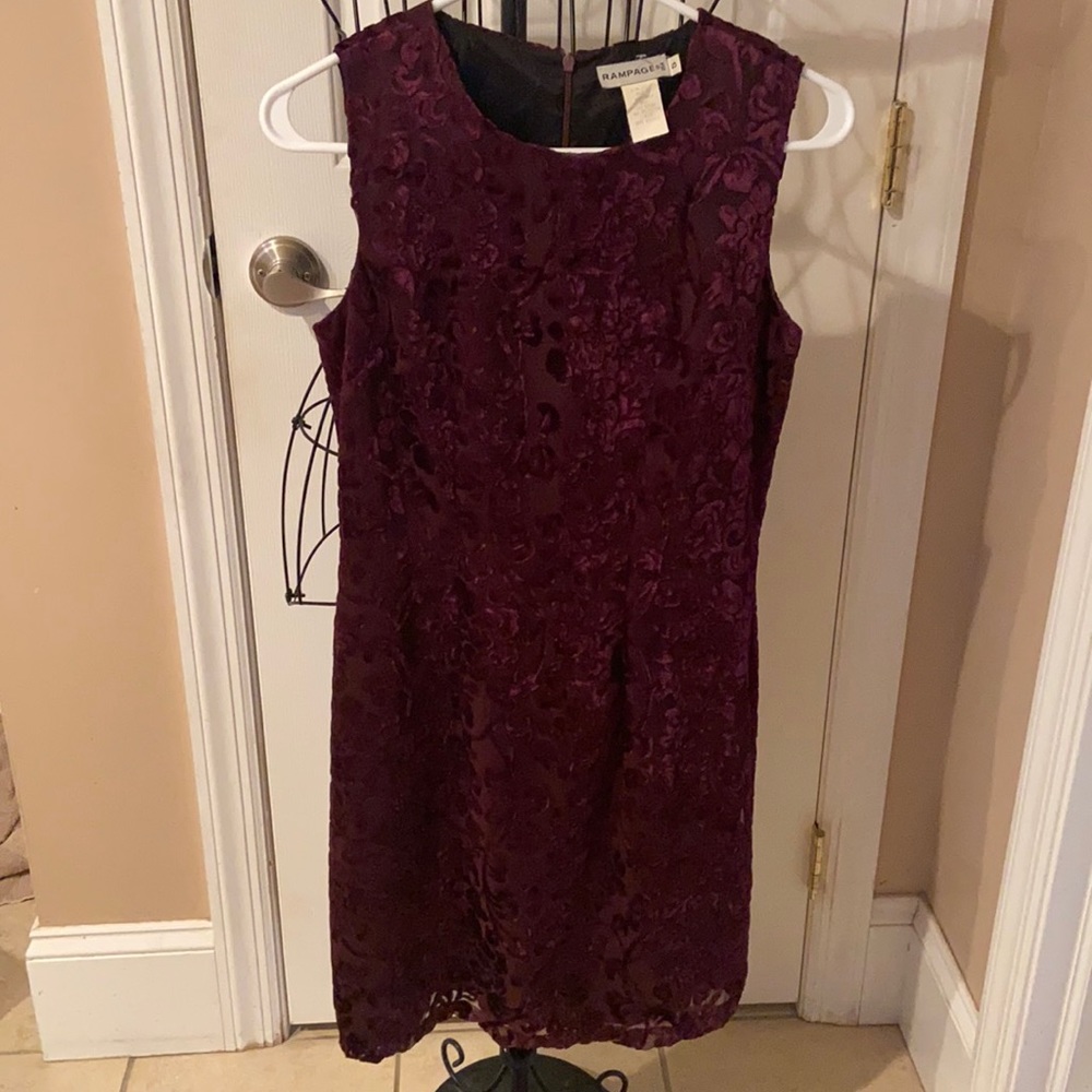 NWOT Rampage Burgundy Dress Size 5 Lined Shell 54% Rayon 46% Polyester Adorable - Picture 1 of 8